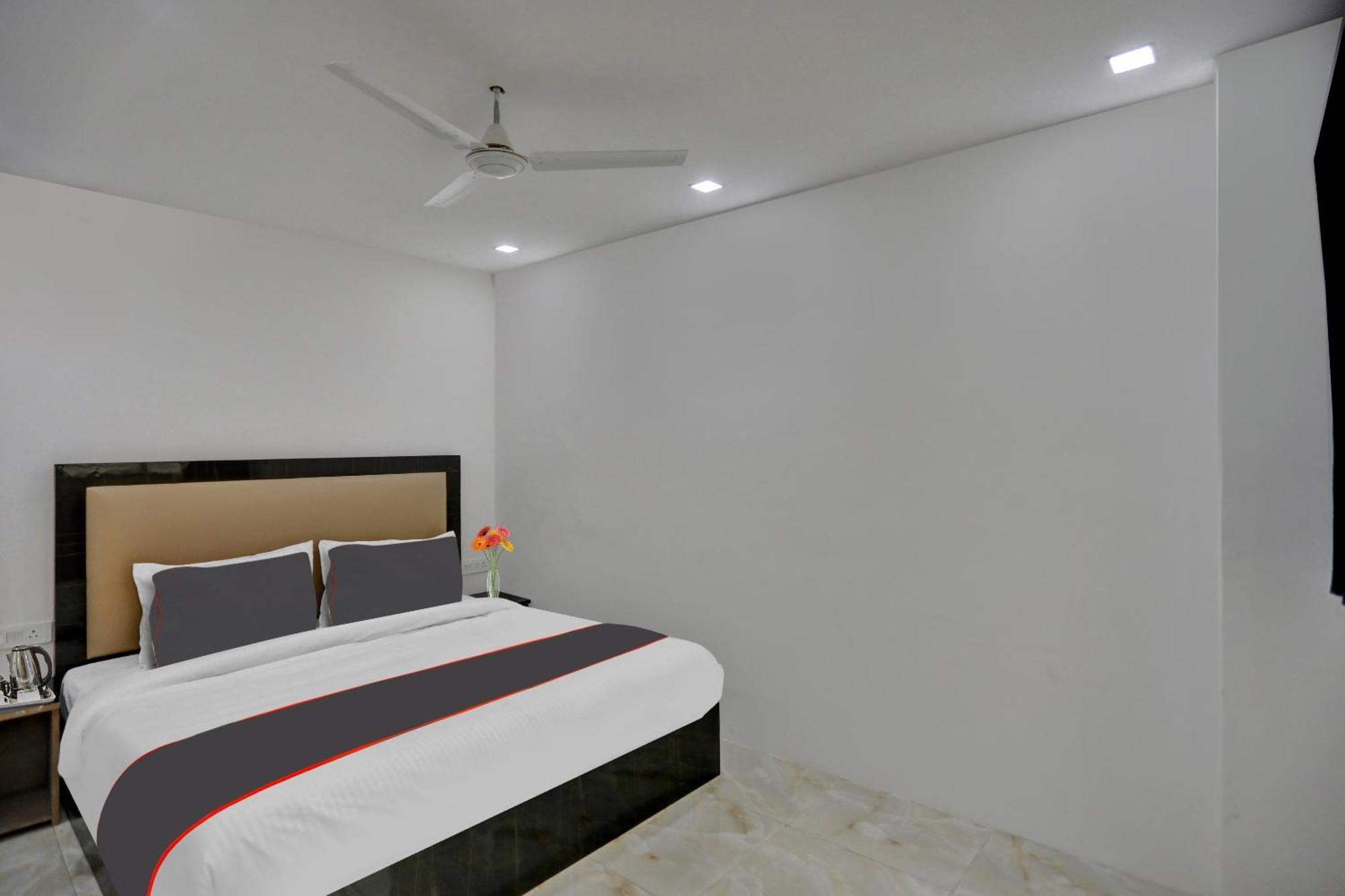 Super Townhouse The Arrow Near Lotus Temple Hotel นิวเดลี ภายนอก รูปภาพ