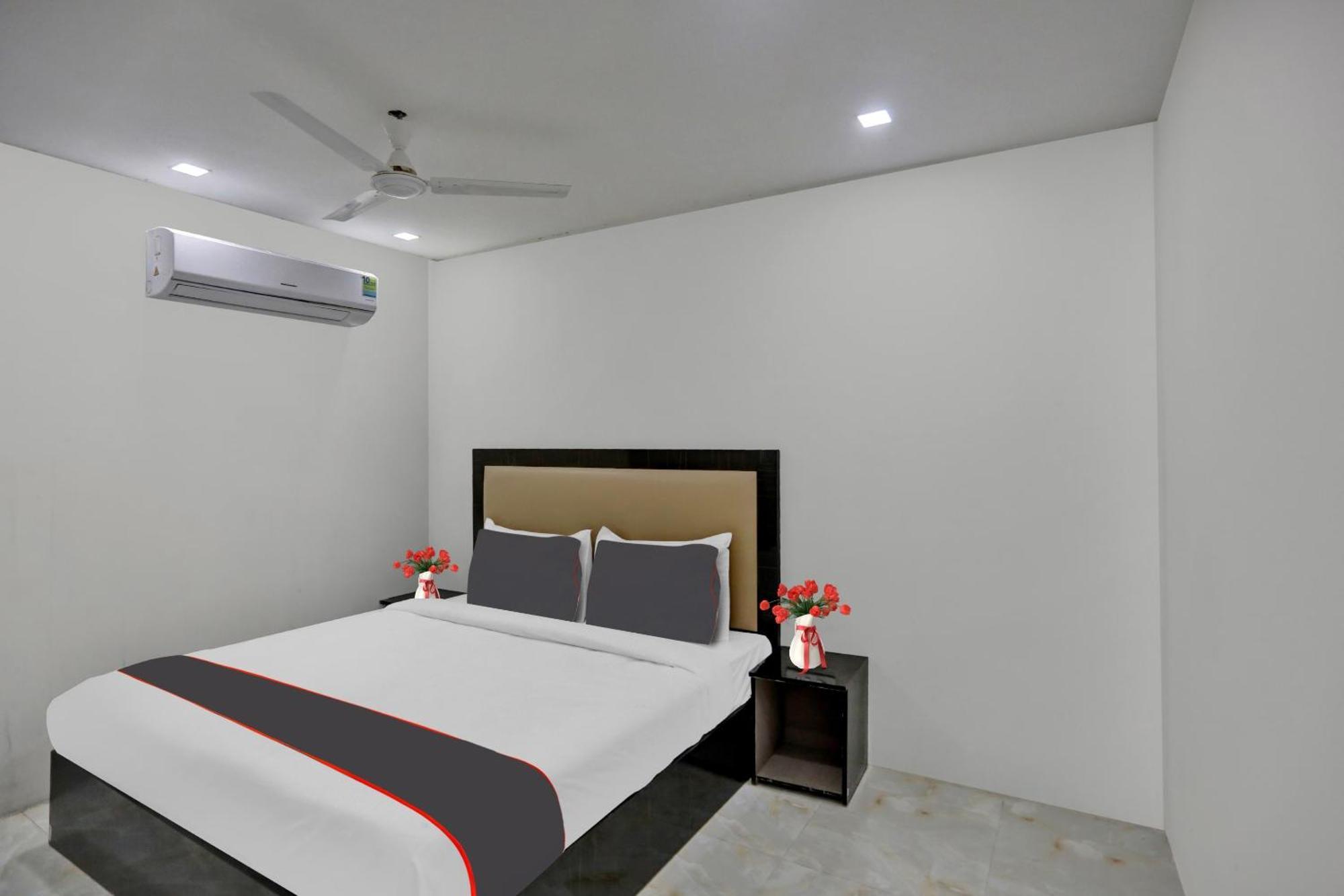 Super Townhouse The Arrow Near Lotus Temple Hotel นิวเดลี ภายนอก รูปภาพ